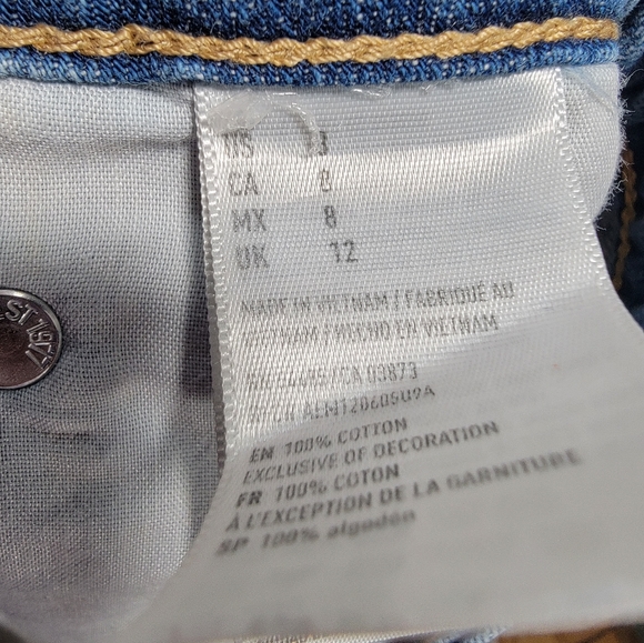 American Eagle Outfitters size 8 disused jean shorts in great shape. - Picture 7 of 7